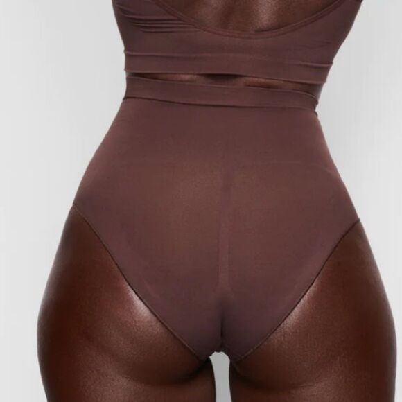 NWOT Skims Seamless Sculpt Mid-waist Brief - Picture 2 of 5